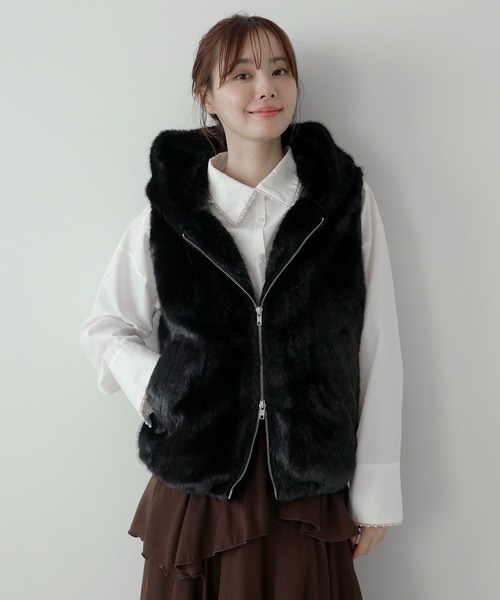 AMUU. PRECIEUSE(アムープレシューズ)の「パールカラーカフスシャツ(シャツ/ブラウス・レディース・ブルー/ブラック/オフホワイト・FREE)」の21枚目の写真
