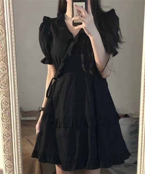 AMAJI(アマジ)の「プラスサイズ ラッフルフリル ウエストマーク ワンピース(ワンピース・レディース・ブラック・X-LARGE/LARGE/MEDIUM)」の2枚目の写真