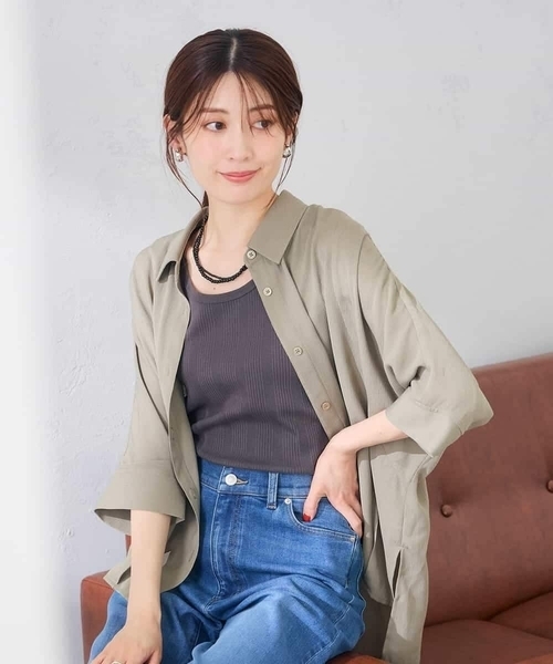 a.v.v(アーヴェヴェ)の「さらっと涼しい 楊柳ドルマンシャツ【2WAY/イージーケア】(シャツ/ブラウス・レディース・ブラウン/カーキ/ブラック・39)」の3枚目の写真