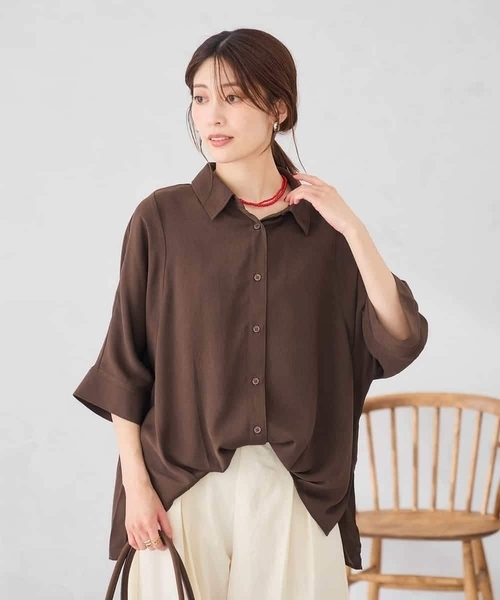 a.v.v(アーヴェヴェ)の「さらっと涼しい 楊柳ドルマンシャツ【2WAY/イージーケア】(シャツ/ブラウス・レディース・ブラウン/カーキ/ブラック・39)」の14枚目の写真