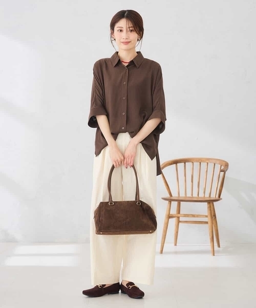 a.v.v(アーヴェヴェ)の「さらっと涼しい 楊柳ドルマンシャツ【2WAY/イージーケア】(シャツ/ブラウス・レディース・ブラウン/カーキ/ブラック・39)」の20枚目の写真