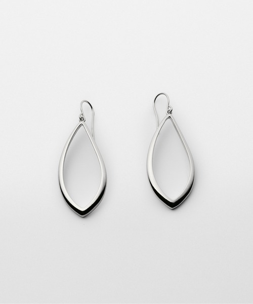 UNITED JEWELS-ef-(ユナイテッドジュエルズイフ)の「Leaf Design hook pierce(ピアス(両耳用)・レディース・シルバー/イエローゴールド・FREE)」の2枚目の写真