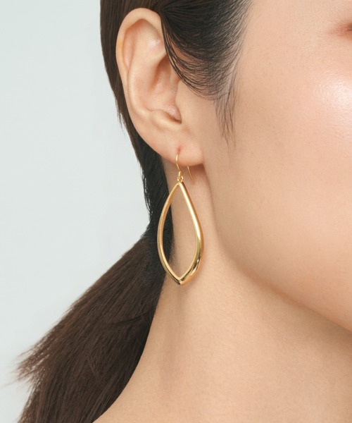 UNITED JEWELS-ef-(ユナイテッドジュエルズイフ)の「Leaf Design hook pierce(ピアス(両耳用)・レディース・シルバー/イエローゴールド・FREE)」の3枚目の写真