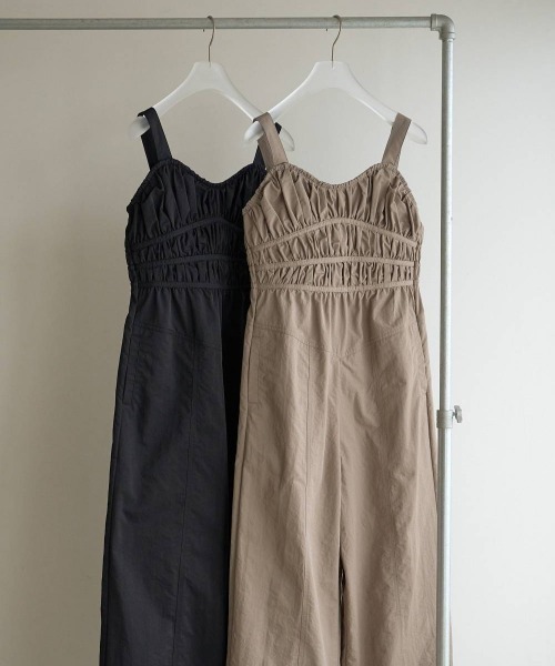 anuke（アンヌーク）の「anuke Gather Wide Combinaison（ワンピース・レディース・ブラック/ベージュ・38/36）」の16枚目の写真