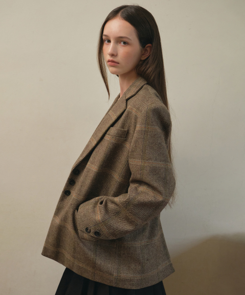 OURNOSTALGIA(アワー ノスタルジア)の「Vintage wool check tailored half jacket_Brown(O25-OT03)(その他アウター・レディース・ブラウン・FREE)」の1枚目の写真