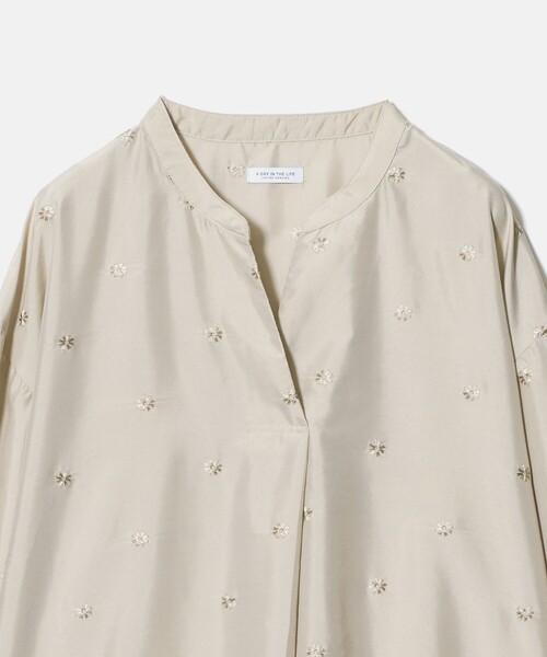 A DAY IN THE LIFE UNITED ARROWS(アデイインザライフユナイテッドアローズ)の「エンブロイダリースキッパーシャツ <A DAY IN THE LIFE>(シャツ/ブラウス・レディース・ダークブラウン/ブラック/ベージュ・FREE)」の18枚目の写真