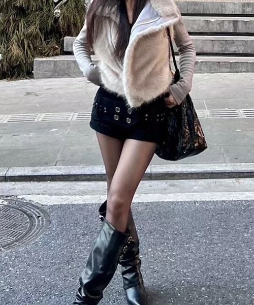 LAMPOON(ランプーン)の「コーデュロイショートパンツ(その他パンツ・レディース・ブラック/ベージュ/ブラウン・SMALL/MEDIUM/LARGE)」の5枚目の写真
