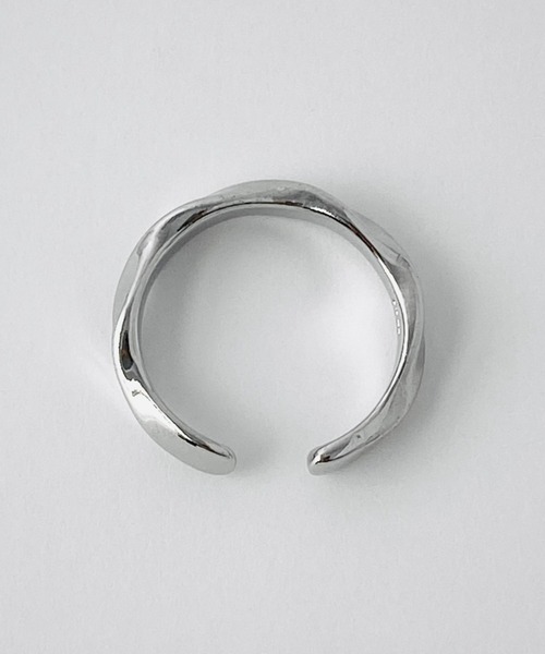 NOEL(ノエル)の「Twist Ring Ⅱ #078 フリーサイズリング(リング・メンズ・シルバー・FREE)」の6枚目の写真