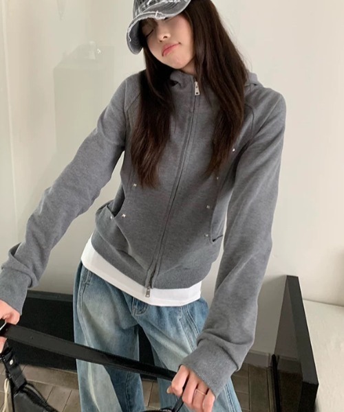Vipoa(ヴィポア)の「studs zip up hoodie(パーカー・レディース・ブラック/グレー・FREE)」の10枚目の写真
