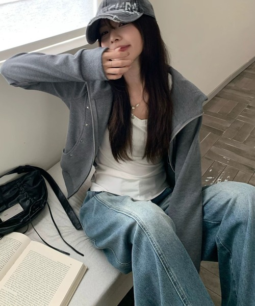 Vipoa(ヴィポア)の「studs zip up hoodie(パーカー・レディース・ブラック/グレー・FREE)」の15枚目の写真