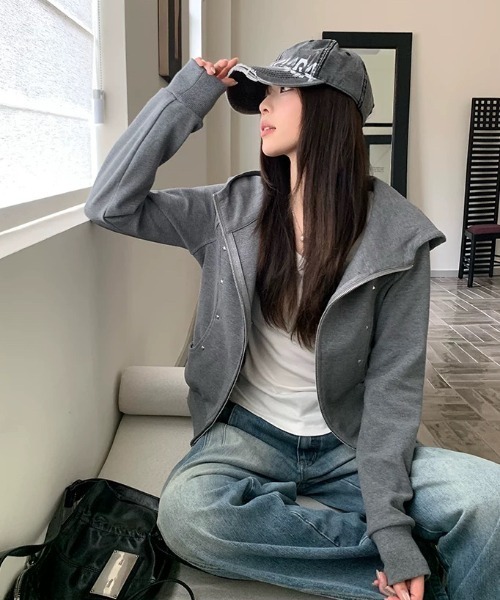 Vipoa(ヴィポア)の「studs zip up hoodie(パーカー・レディース・ブラック/グレー・FREE)」の22枚目の写真