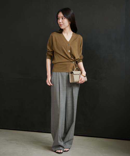 plage（プラージュ）の「R’IAM WOOSTED BASIC パンツ（スラックス・レディース・ブラック/チャコールグレー・38/36/34）」の7枚目の写真