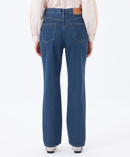 MACKINTOSH PHILOSOPHY（ﾏｯｷﾝﾄｯｼｭ ﾌｨﾛｿﾌｨｰ）の「ストレートデニムパンツ（デニムパンツ・レディース・ブルー・36）」の2枚目の写真