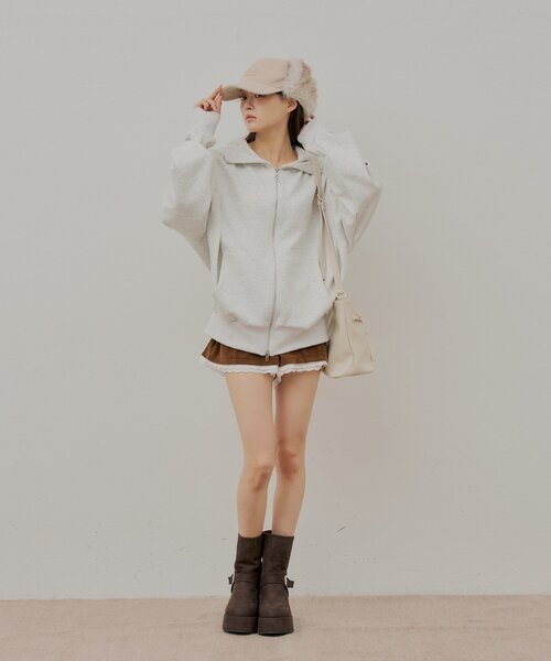 Chico(チコ)の「レースレイヤードダブルボタンショートパンツ(その他パンツ・レディース・ブラック/ベージュ/ブラウン・SMALL/MEDIUM)」の15枚目の写真