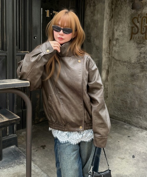 RAY CASSIN(レイカズン)の「レース切替ルーズTシャツ / ロンT(Tシャツ/カットソー・レディース・ブラック/ホワイト/グレー・FREE)」の11枚目の写真