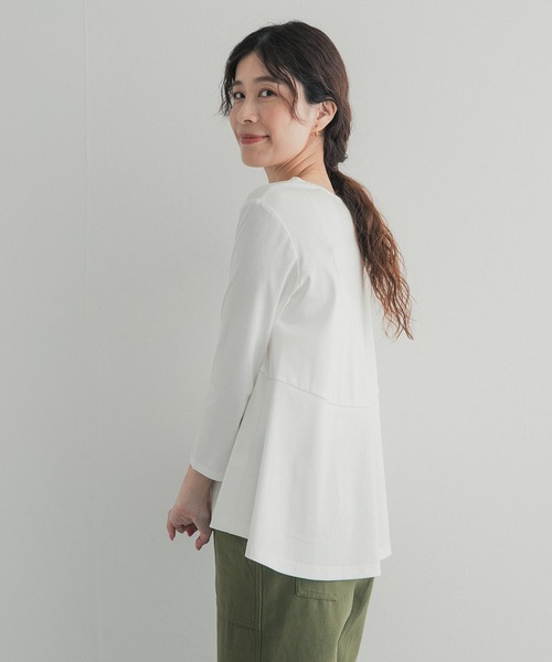 URBAN RESEARCH DOORS(アーバンリサーチドアーズ)の「『UR TECH』完声シルケットペプラムプルオーバー|UVカット/イージーケア/接触冷感/抗菌防臭(Tシャツ/カットソー・レディース・ネイビー/オフホワイト/ボルドー・FREE)」の10枚目の写真