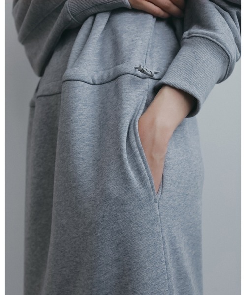 anuke（アンヌーク）の「Halfzip Sweat Onepiece（ワンピース・レディース・グレー/ネイビー・38inch/36inch）」の3枚目の写真