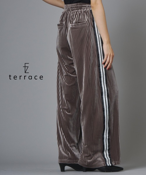 terrace(テラス)の「ストライプベロアサイドライントラックパンツ(その他パンツ・レディース・グレー/ブラック/ブラウン・FREE)」の1枚目の写真