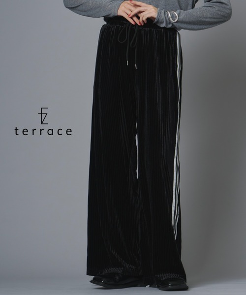 terrace(テラス)の「ストライプベロアサイドライントラックパンツ(その他パンツ・レディース・グレー/ブラック/ブラウン・FREE)」の2枚目の写真