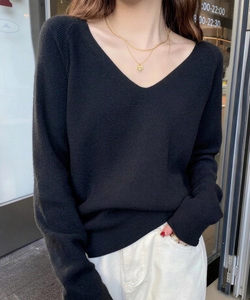 yuue' ( wear )（ユーイ）の「Vネックリブニットトップス/きれいめオフィスカジュアル（ニット/セーター・レディース・アイボリー/ホワイト/グレー/ダークブラウン/ブラック・FREE）」の3枚目の写真