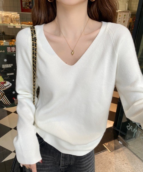 yuue' ( wear )（ユーイ）の「Vネックリブニットトップス/きれいめオフィスカジュアル（ニット/セーター・レディース・アイボリー/ホワイト/グレー/ダークブラウン/ブラック・FREE）」の6枚目の写真