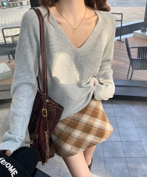 yuue' ( wear )（ユーイ）の「Vネックリブニットトップス/きれいめオフィスカジュアル（ニット/セーター・レディース・アイボリー/ホワイト/グレー/ダークブラウン/ブラック・FREE）」の21枚目の写真