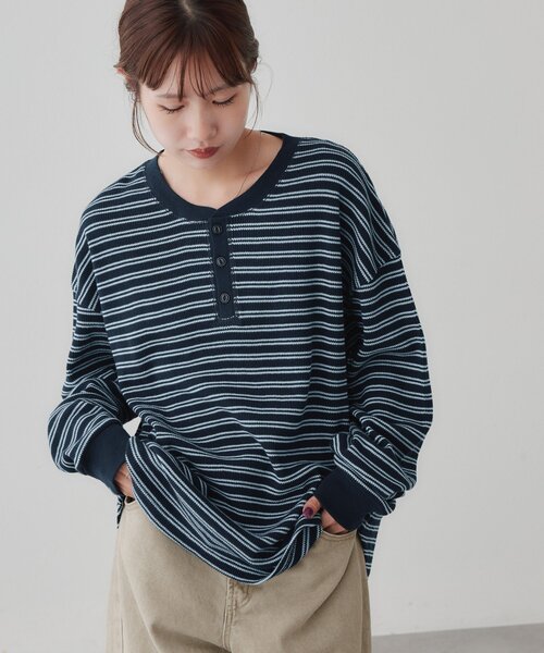 DISCOAT(ディスコート)の「【Enlude】ワッフルボーダーヘンリーネックロンT《ユニセックス》(Tシャツ/カットソー・レディース・ネイビー/アイボリー・MEDIUM/LARGE)」の4枚目の写真