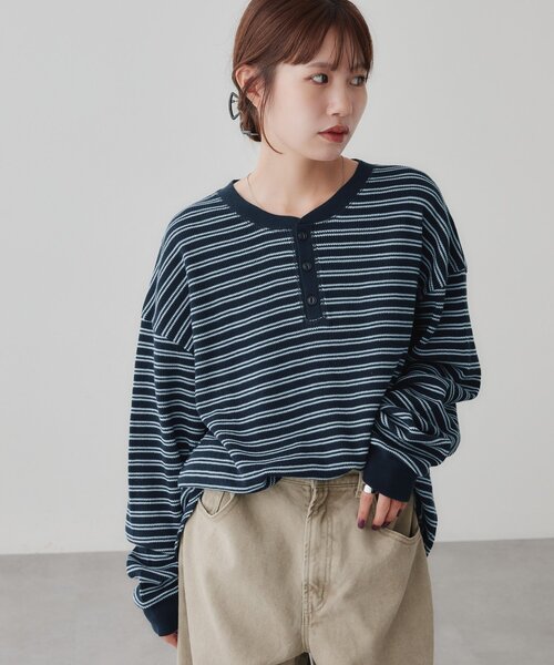 DISCOAT(ディスコート)の「【Enlude】ワッフルボーダーヘンリーネックロンT《ユニセックス》(Tシャツ/カットソー・レディース・ネイビー/アイボリー・MEDIUM/LARGE)」の8枚目の写真