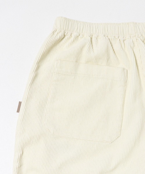 URBAN RESEARCH Sonny Label(アーバンリサーチサニーレーベル)の「コーデュロイワイドテーパードパンツ(その他パンツ・メンズ・チャコールグレー/ブラック/ベージュ/オフホワイト・SMALL/MEDIUM/LARGE)」の9枚目の写真