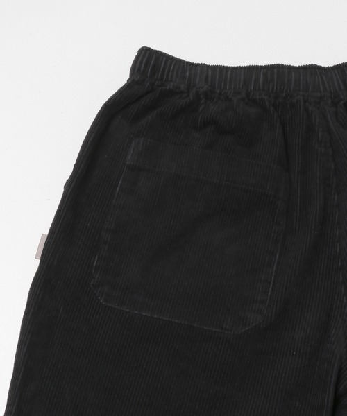URBAN RESEARCH Sonny Label(アーバンリサーチサニーレーベル)の「コーデュロイワイドテーパードパンツ(その他パンツ・メンズ・チャコールグレー/ブラック/ベージュ/オフホワイト・SMALL/MEDIUM/LARGE)」の10枚目の写真