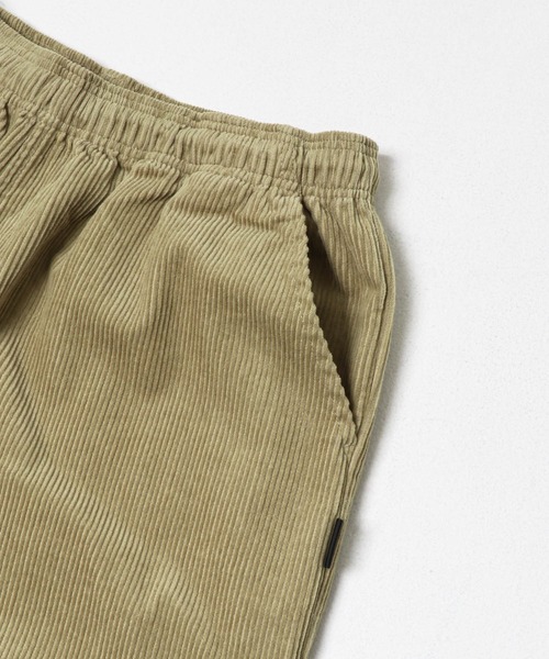 URBAN RESEARCH Sonny Label(アーバンリサーチサニーレーベル)の「コーデュロイワイドテーパードパンツ(その他パンツ・メンズ・チャコールグレー/ブラック/ベージュ/オフホワイト・SMALL/MEDIUM/LARGE)」の7枚目の写真