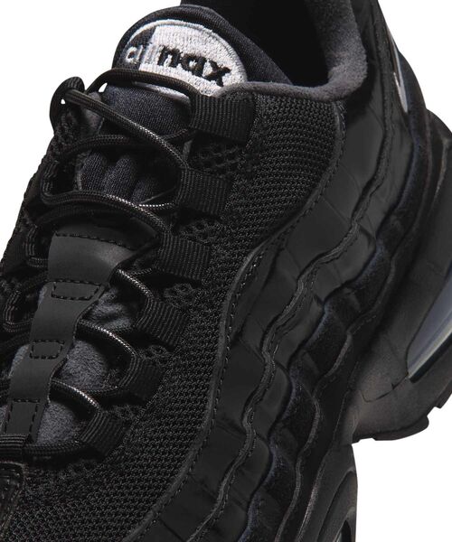 NIKE(ナイキ)の「ナイキ エア マックス 95 ビッグバブル SE ウィメンズシューズ / Nike Air Max 95 Big Bubble SE Women's Shoes IV2839-001 Black(スニーカー・レディース・ブラック・25/22.5/22)」の5枚目の写真