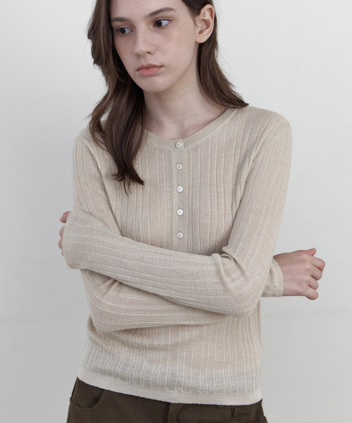 WEDNESDAYOASISFORWOMEN(ウェンズデー オアシス フォー ウーマン)の「ベロ リブ ヘンリーネック ニット_LIGHT BEIGE(WCB6KN115)(ニット/セーター・レディース・ライトベージュ・FREE)」の4枚目の写真