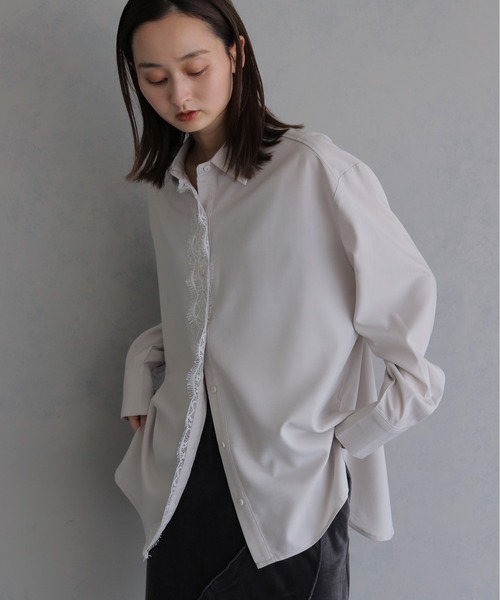 &g'aime(アンジェム)の「【&g'aime 】レース付きオーバーシャツ Lace Trimmed Over Shirt(シャツ/ブラウス・レディース・アイボリー/ブラック/チャコールグレー・FREE)」の7枚目の写真