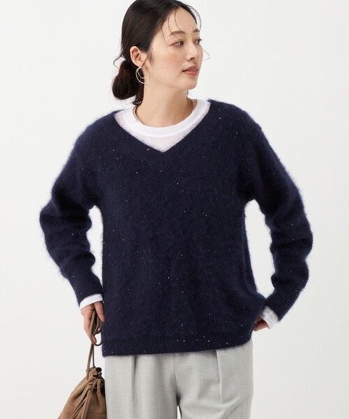 NOLLEY’S(ノーリーズ)の「ウールファースパンコールVネックプルオーバー(ニット/セーター・レディース・ラベンダー/ダークネイビー・38)」の6枚目の写真