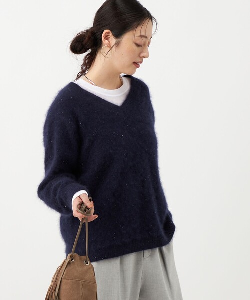 NOLLEY’S(ノーリーズ)の「ウールファースパンコールVネックプルオーバー(ニット/セーター・レディース・ラベンダー/ダークネイビー・38)」の7枚目の写真