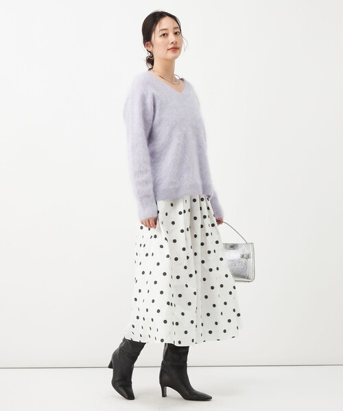 NOLLEY’S(ノーリーズ)の「ウールファースパンコールVネックプルオーバー(ニット/セーター・レディース・ラベンダー/ダークネイビー・38)」の21枚目の写真