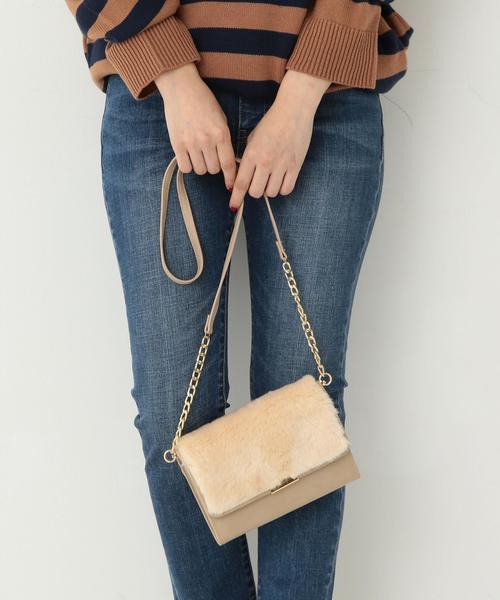 Another Edition（アナザーエディション）の「【WEB店舗限定】コンビウォレットショルダー/ aeBFC CMB SHLD（ショルダーバッグ・レディース・ダークグレー/ベージュ/ナチュラル/レッド・フリー）」の3枚目の写真