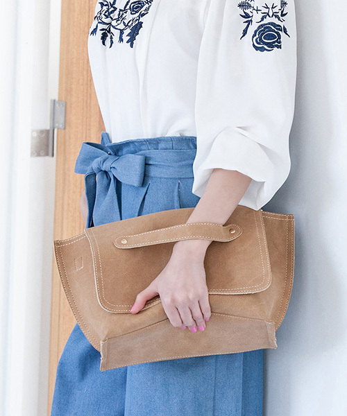 fifth(フィフス)の「ベルトハンドルクラッチショルダーバッグ(ショルダーバッグ・レディース・ベージュ/グレー・FREE)」の1枚目の写真