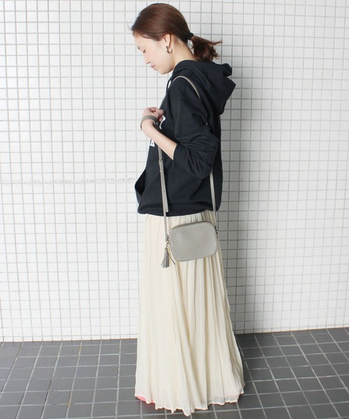 SLOBE IENA(スローブイエナ)の「The Academy New York パーカー◆(パーカー・レディース・ブラック/グレー系その他/レッド・FREE)」の6枚目の写真