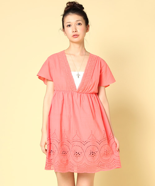 BEAMS LIGHTS Women's（ビームスライツ ウィメンズ）の「BEAMS LIGHTS / カットワークレース チュニック（チュニック・レディース・ホワイト/ブラック/ピンク・ONE SIZE）」の11枚目の写真