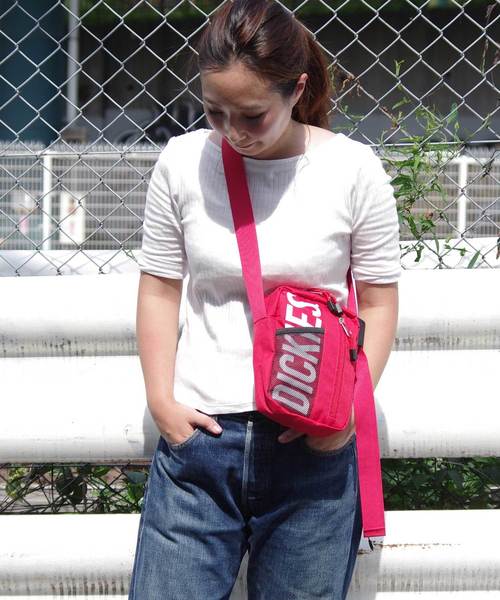 Dickies(ディッキーズ)の「【Dickies /ディッキーズ】別注ミニショルダーバック(ショルダーバッグ・レディース・ブラック/ホワイト/レッド・FREE)」の12枚目の写真
