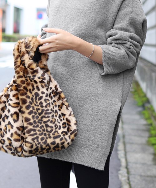 reca（レカ）の「ゆったりスリット入りスタンドネックチュニックワンピース（ワンピース・レディース・グレー/グレー系その他/ブラウン・FREE）」の18枚目の写真