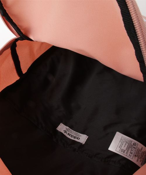 adidas Originals（アディダスオリジナルス）の「adidas Originals/アディダス オリジナルス TREFOIL CLASSIC BACKPACK/トレフォイル クラシック バックパック（バックパック/リュック・メンズ・ブラック/ネイビー/ピンク・FREE）」の6枚目の写真