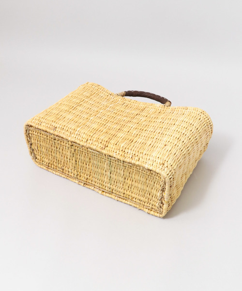 かぐれ（カグレ）の「アフリカンスクエア　ストローカゴ大（かごバッグ・レディース・ナチュラル・FREE）」の3枚目の写真