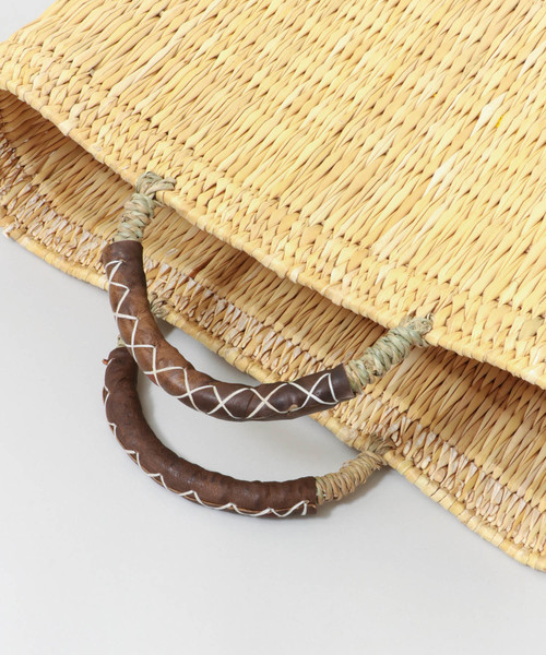 かぐれ（カグレ）の「アフリカンスクエア　ストローカゴ大（かごバッグ・レディース・ナチュラル・FREE）」の5枚目の写真