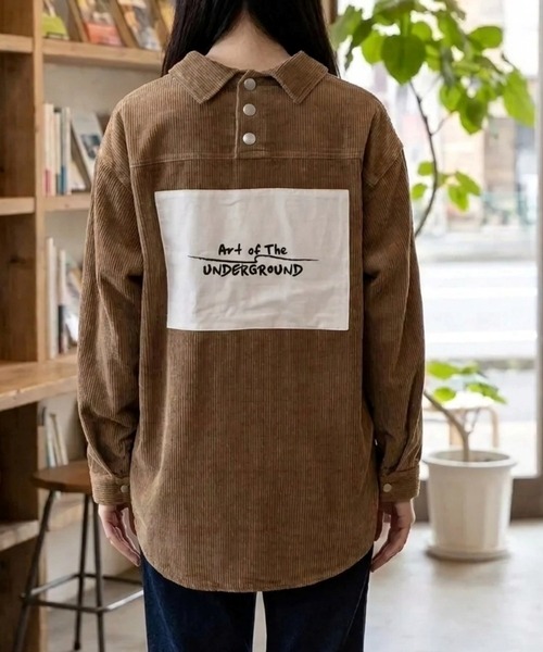STYLEBLOCK(スタイルブロック)の「プリントパッチ付き後ろボタンコーデュロイオーバーサイズシャツ(シャツ/ブラウス・レディース・アイボリー/ピンク系その他/ライトパープル/サンドベージュ・M)」の9枚目の写真