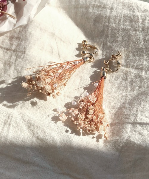 apres jour(アプレジュール)の「【apres jour×ARIAZ】フラワーブーケイヤリング(イヤリング・レディース・パープル/イエロー/アイボリー/ライトピンク・FREE)」の2枚目の写真