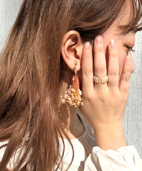 apres jour(アプレジュール)の「【apres jour×ARIAZ】フラワーブーケイヤリング(イヤリング・レディース・パープル/イエロー/アイボリー/ライトピンク・FREE)」の5枚目の写真