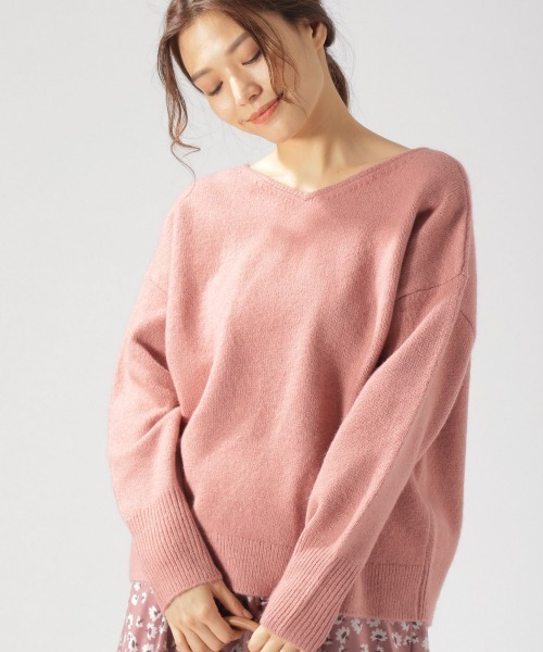 BAYFLOW（ベイフロー）の「2WAYVネックニットプルオーバー（ニット/セーター・レディース・ベージュ/ピンク/オレンジ/グリーン/アイボリー・FREE）」の9枚目の写真